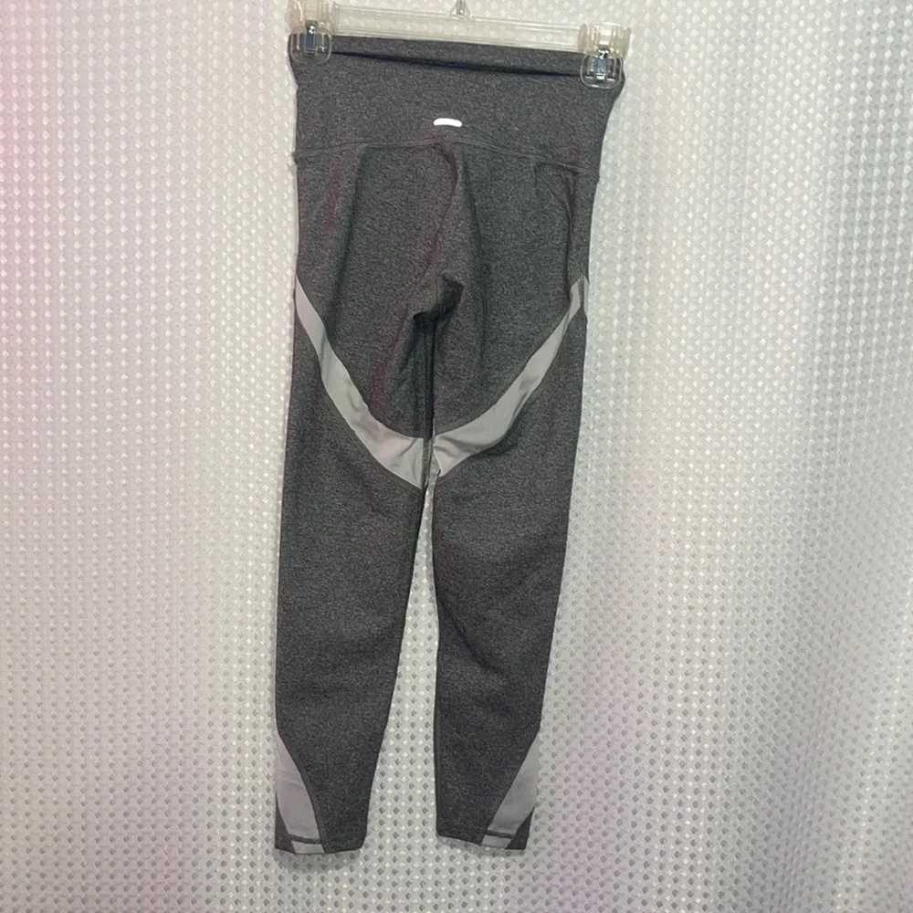 🙌🏼WOOHOO SOLD🙌🏼AERIE ‘Chill, Play, Move’ Gray Leggings W/White Mesh Size XS - Picture 6 of 6